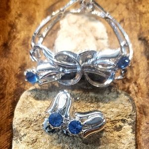 Bracelet and clip earrings set